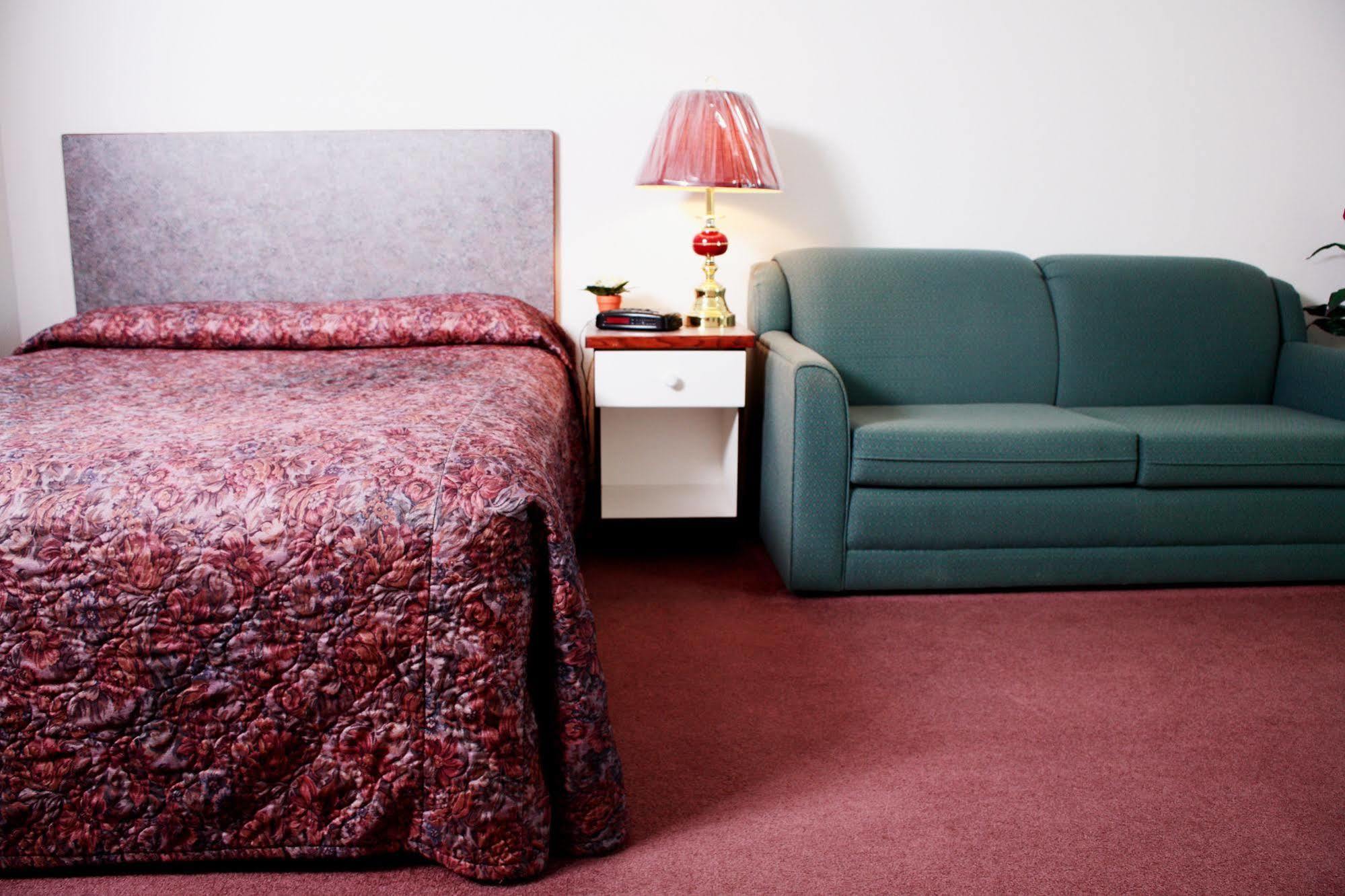 Country Club Inn Lacombe Εξωτερικό φωτογραφία